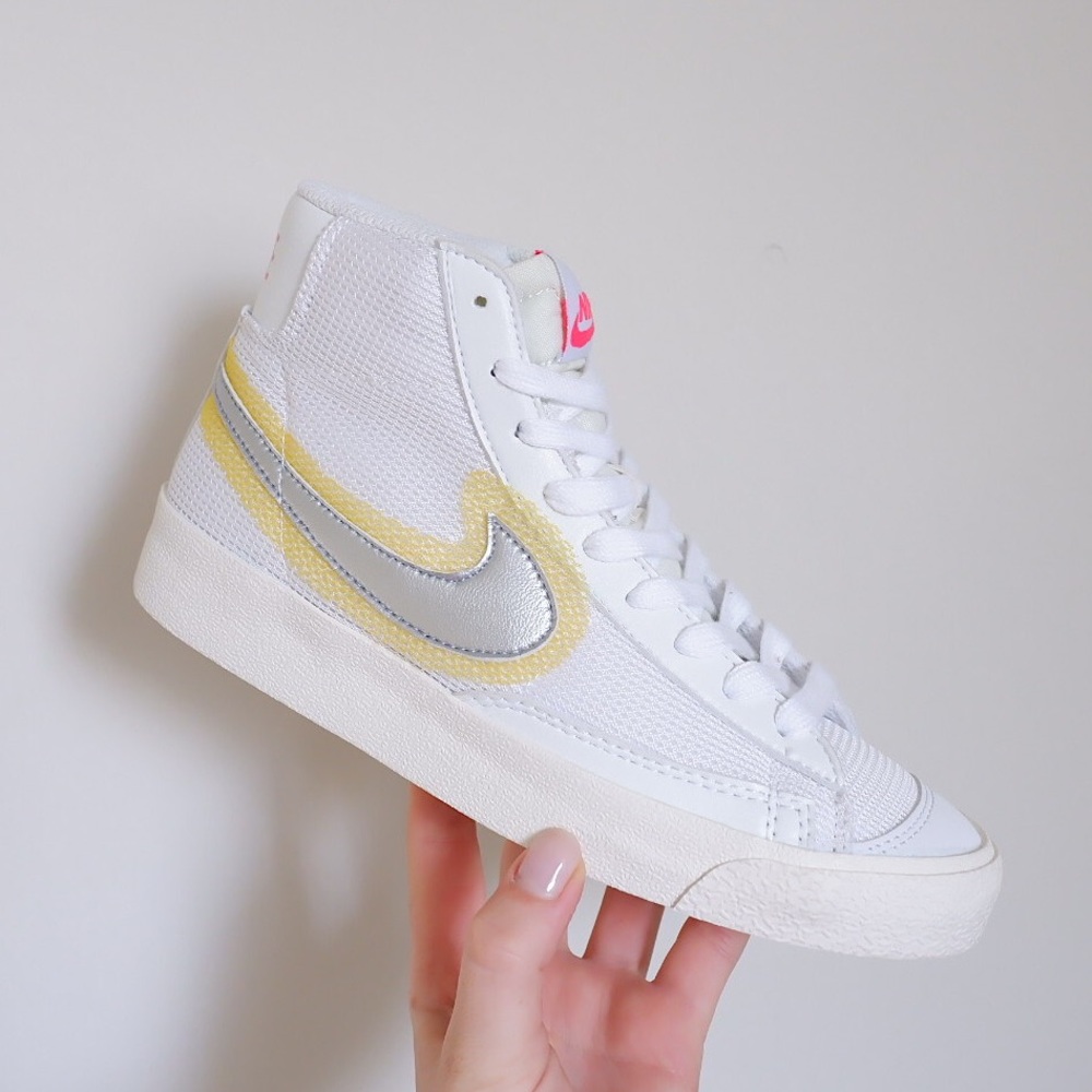 Nike Women's Sneakers White with Yellow and Silver Accents